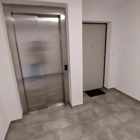 Apartmán Leona, *