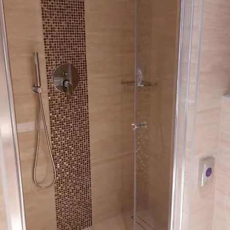 Διαμέρισμα Leona,